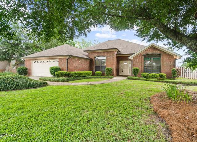 Property at 106 Queens Cir, Panama City, FL 32405, 4 beds, 2 baths
