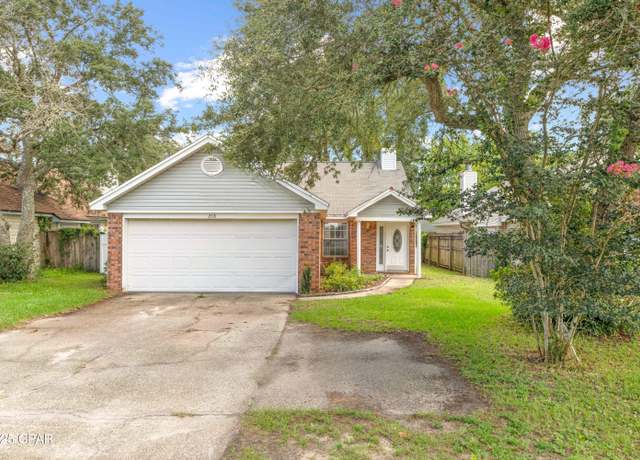 Property at 208 Bob Sikes Blvd, Fort Walton Beach, FL 32547, 3 beds, 2 baths