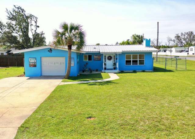 Property at 3700 Shoreline Cir, Panama City, FL 32405, 3 beds, 2 baths