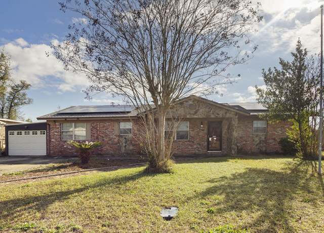 Property at 106 Moody Dr, Panama City, FL 32404, 3 beds, 2 baths