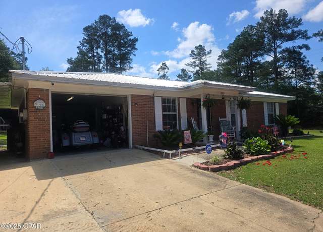 Property at 2305 Sweetgum Dr, Bonifay, FL 32425, 3 beds, 1.5 baths