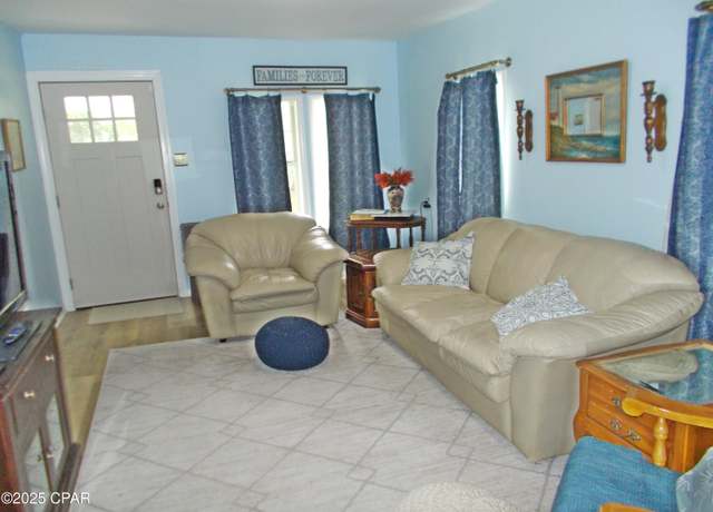 Property at 3263 Magnolia St, Cottondale, FL 32431, 2 beds, 1 bath