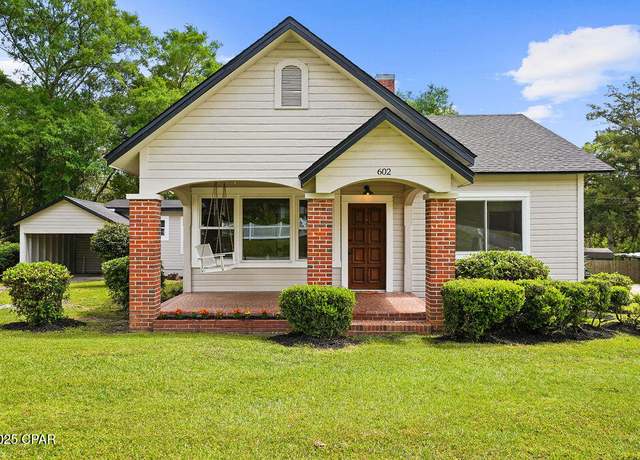 Property at 602 N Waukesha St, Bonifay, FL 32425, 4 beds, 3 baths