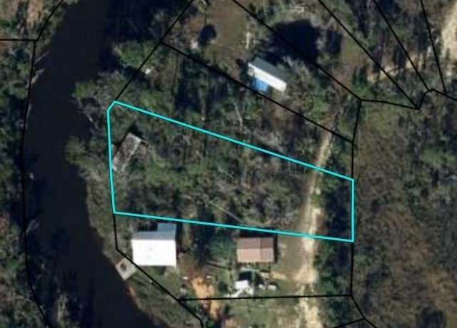 Property at 433 Spruce Ave, Wewahitchka, FL 32465