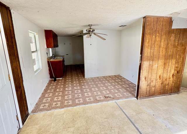 Property at 1415 Fountain Ave, Panama City, FL 32401, 3 beds, 1 bath