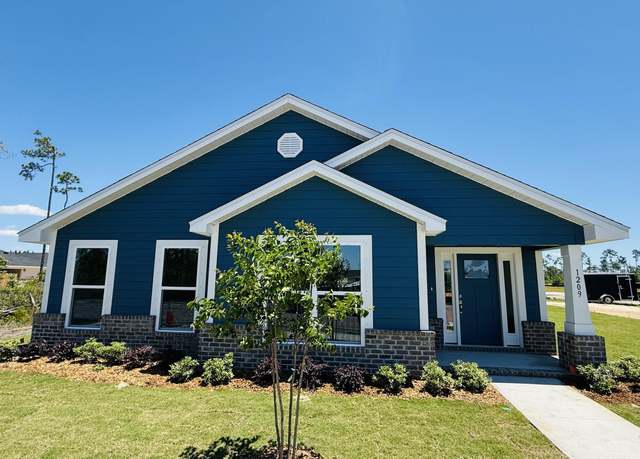 Property at 1209 Seafoam St, Panama City, FL 32404, 4 beds, 2 baths
