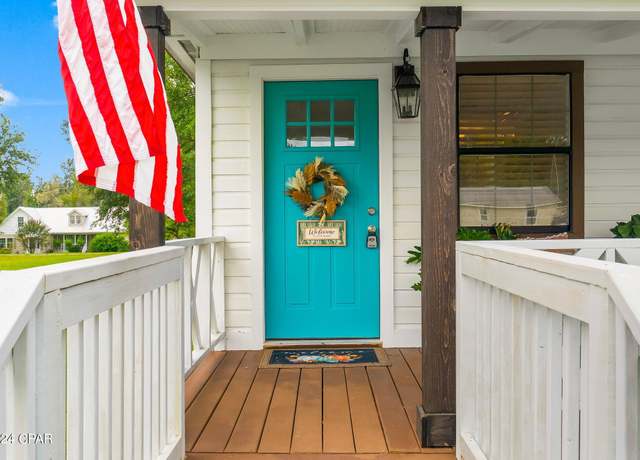 Property at 1017 Tupelo St, Wewahitchka, FL 32465, 2 beds, 1 bath