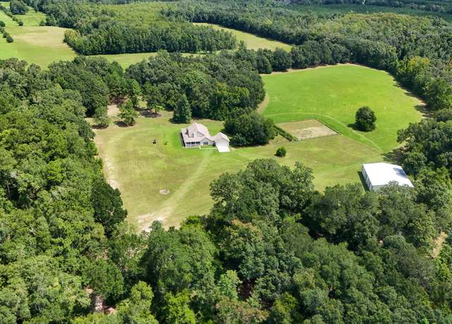 Property at 3754 Annie Rd, Marianna, FL 32446, 3 beds, 2 baths