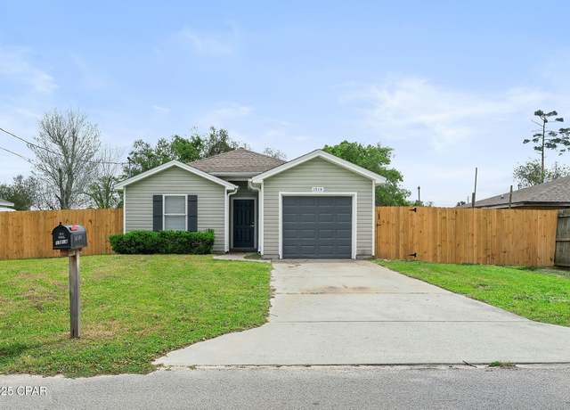 Property at 1514 Friendship Ave, Panama City, FL 32405, 3 beds, 2 baths
