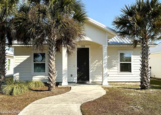 Property at 1918 Danford Ave, Panama City, FL 32405, 3 beds, 3 baths