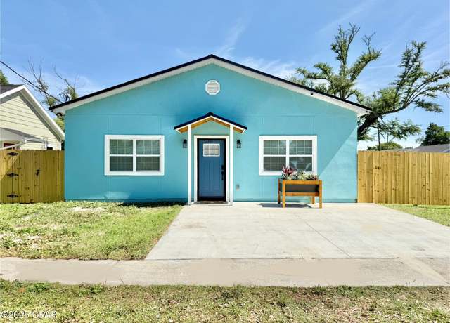 Property at 1409 E 6th Ct, Panama City, FL 32401, 3 beds, 2 baths
