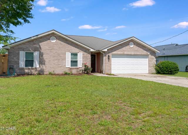 Property at 1402 New Hampshire Ave, Lynn Haven, FL 32444, 3 beds, 2 baths