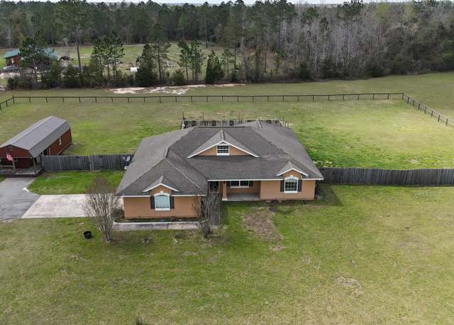Property at 5952 Cross Country Blvd, Marianna, FL 32446, 3 beds, 2 baths