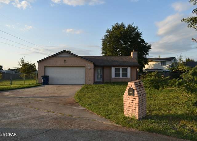 Property at 4043 Woodville Ln, Panama City, FL 32405, 3 beds, 2 baths