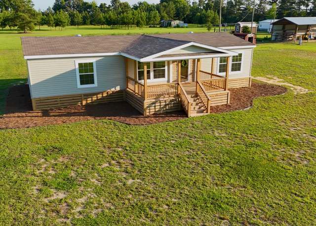 Property at 6815 Welcome Church Rd, Grand Ridge, FL 32442, 3 beds, 2 baths