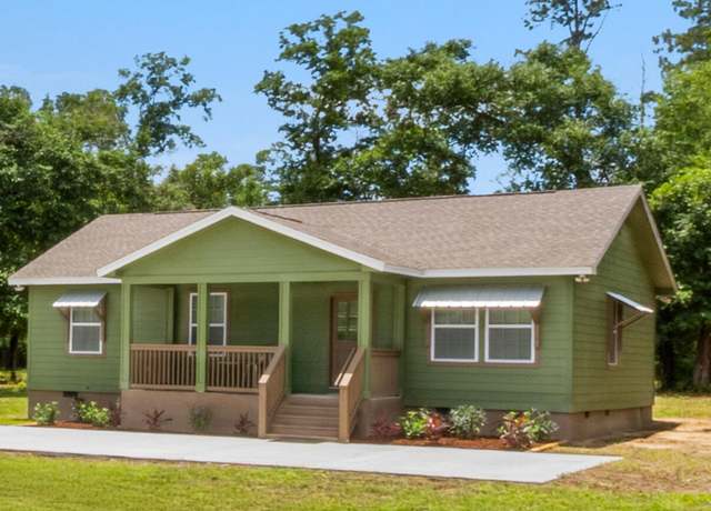 Property at 12440 Forest Glen Dr, Fountain, FL 32438, 3 beds, 2 baths