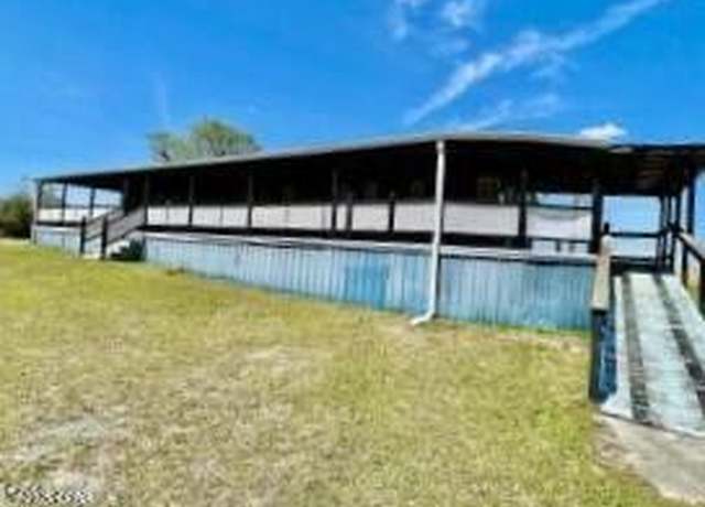 Property at 6108 Bolivia Ln, Marianna, FL 32446, 5 beds, 2 baths