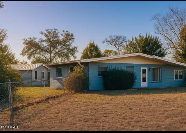 Property at 3101 W 21st Ct, Panama City, FL 32405, 3 beds, 1 bath
