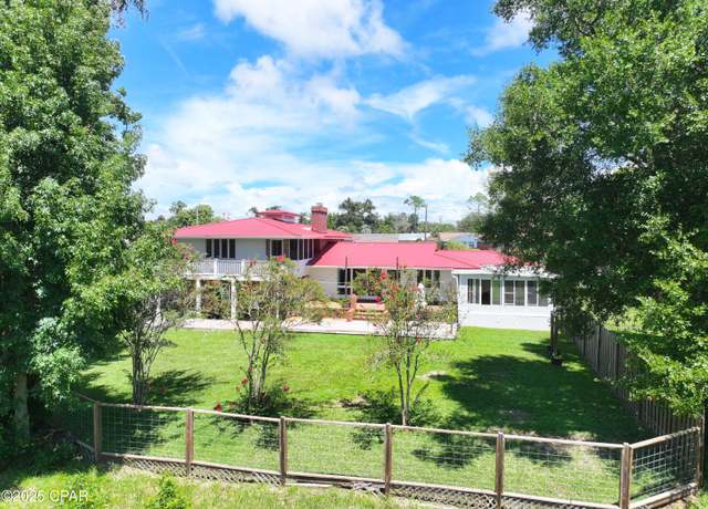 Property at 1221 Marie Ann Blvd, Panama City, FL 32401, 5 beds, 3.5 baths