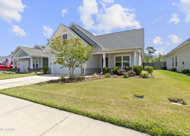 Property at 107 Drews Ln, Panama City, FL 32405, 4 beds, 3 baths