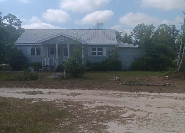 Property at 5863 Sherman Dr, Marianna, FL 32446, 2 beds, 2 baths