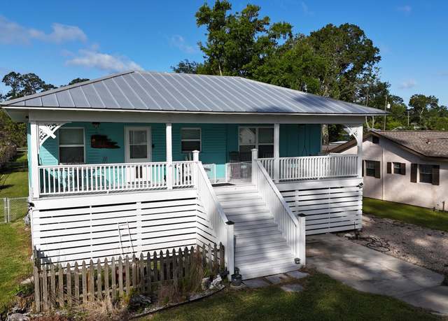 Property at 1314 Mcclelland Ave, Port St. Joe, FL 32456, 2 beds, 2 baths
