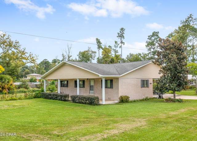Property at 815 5th St, Chipley, FL 32428, 3 beds, 2 baths