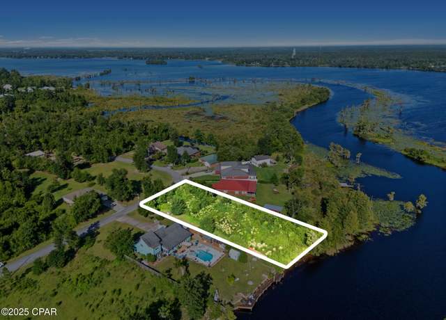 Property at 5215 Indian Bluff Dr, Youngstown, FL 32466