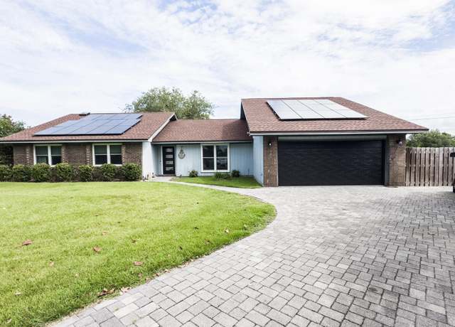 Property at 428 Wahoo Rd, Panama City, FL 32408, 3 beds, 2.5 baths