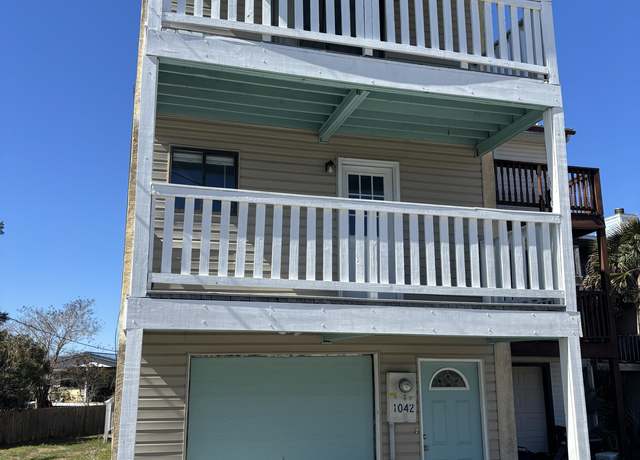 Property at 1042 Brannon Pl Unit A, Panama City, FL 32404, 2 beds, 1.5 baths