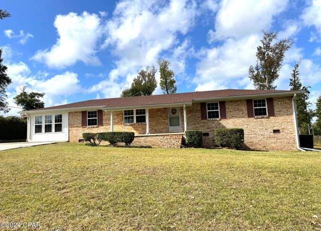 Property at 2983 Westmanor Dr, Marianna, FL 32446, 4 beds, 2 baths