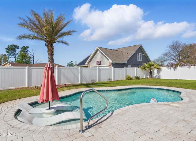 Property at 6918 Ross Dr, Panama City, FL 32404, 3 beds, 2 baths