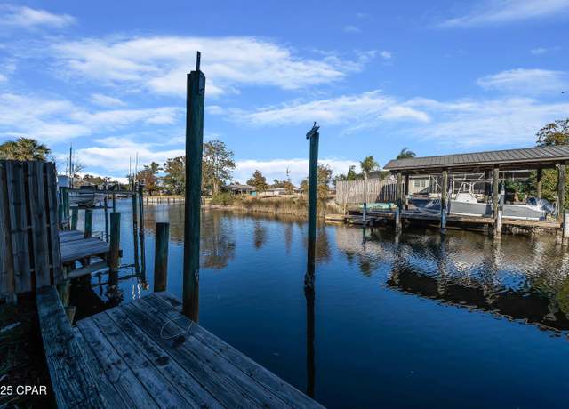 Property at 1353 Capri Dr, Panama City, FL 32405, 3 beds, 2.5 baths
