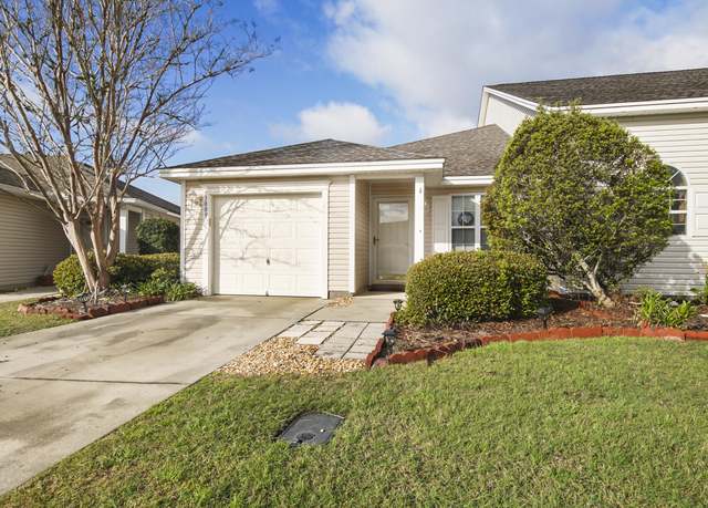 Property at 3009 Meadow St, Lynn Haven, FL 32444, 2 beds, 2 baths
