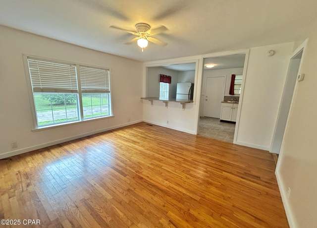 Property at 1229 Harrison Ave, Chipley, FL 32428, 2 beds, 1 bath
