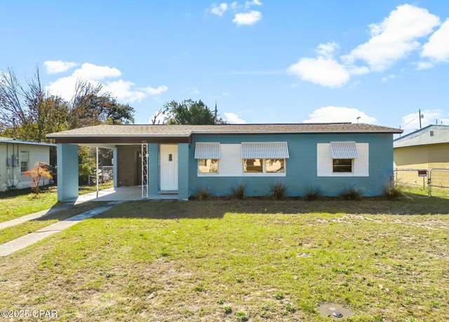 Property at 1607 W 13th St, Panama City, FL 32401, 3 beds, 2 baths