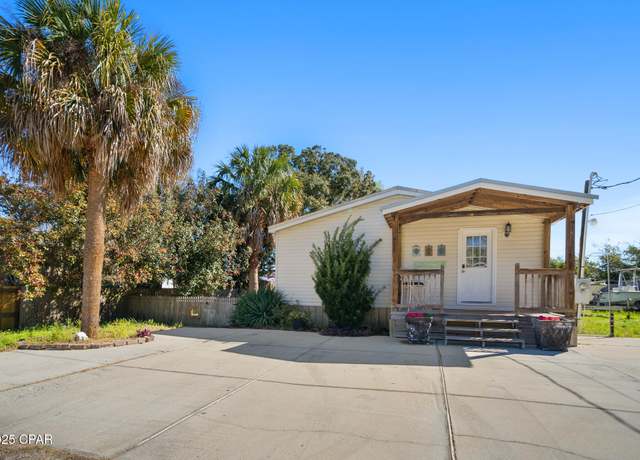 Property at 2113 Rose Lane Ct, Panama City, FL 32408, 3 beds, 2 baths