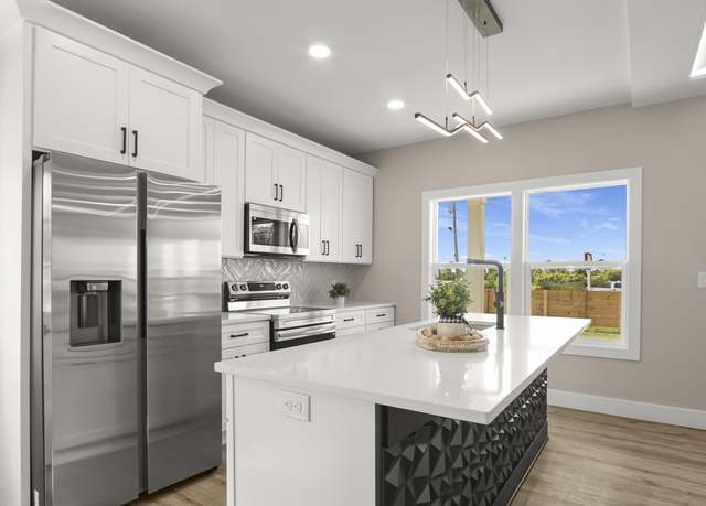 Property at 3721 E 3rd St, Panama City, FL 32401, 3 beds, 2 baths