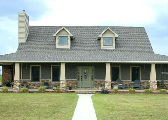 Property at 860 Highway 71, Marianna, FL 32448, 4 beds, 4.5 baths