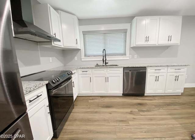 Property at 3035 Jenks Ave, Panama City, FL 32405, 3 beds, 2 baths