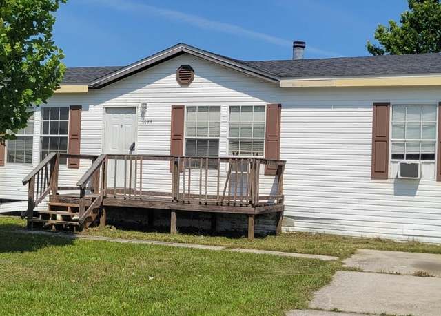 Property at 6424 Lake Suzzane Pl, Panama City, FL 32404, 3 beds, 2 baths