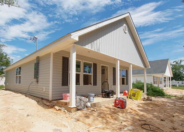 Property at 924 Taylor Dr, Panama City, FL 32404, 3 beds, 2 baths
