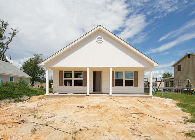 Property at 922 Taylor Dr, Panama City, FL 32404, 3 beds, 2 baths