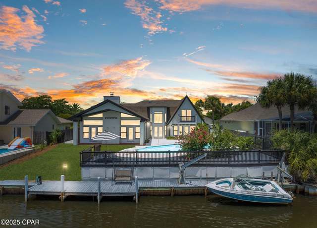 Property at 405 Wahoo Rd, Panama City, FL 32408, 4 beds, 2.5 baths