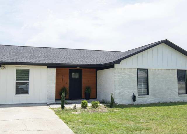 Property at 733 Camellia Ave, Panama City, FL 32404, 3 beds, 2 baths