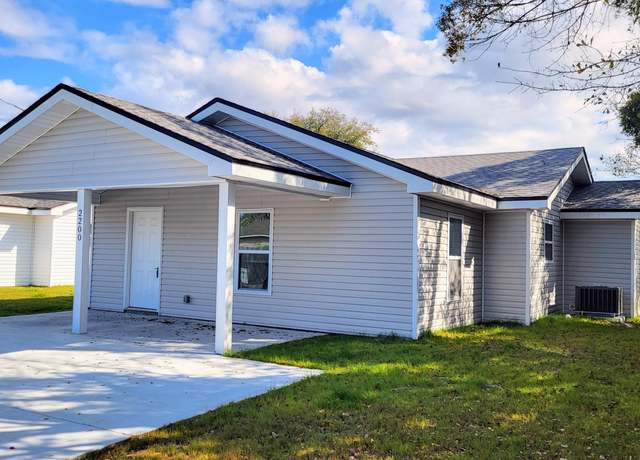 Property at 2200 E 8th Ct, Panama City, FL 32401, 4 beds, 2 baths