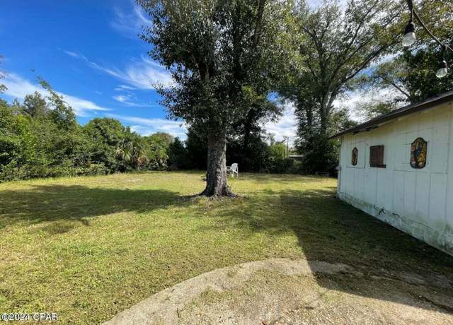Property at 1206 Fairland Ave, Panama City, FL 32401, 3 beds, 2 baths