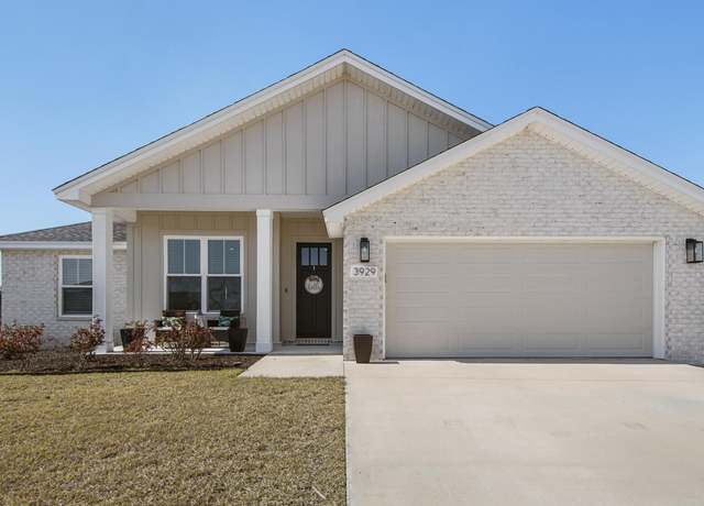 Property at 3929 Sandpine Way, Panama City, FL 32404, 3 beds, 2 baths