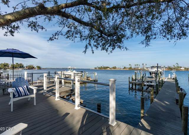 Property at 2714 Country Club Dr, Lynn Haven, FL 32444, 4 beds, 2.5 baths
