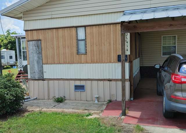 Property at 25414 Evans St, Altha, FL 32421, 3 beds, 2 baths